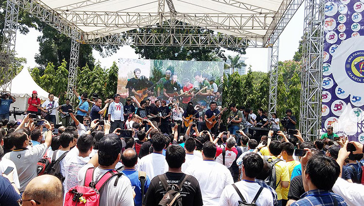 Berkerumun Melawan Stigma